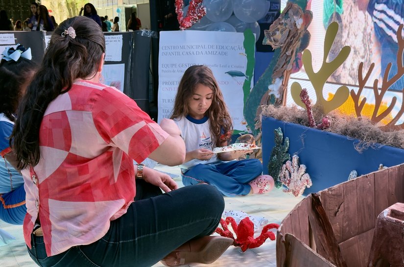 Semed leva alunos da educação infantil ao primeiro dia da 4ª Semana de Pesquisa da Ufal
