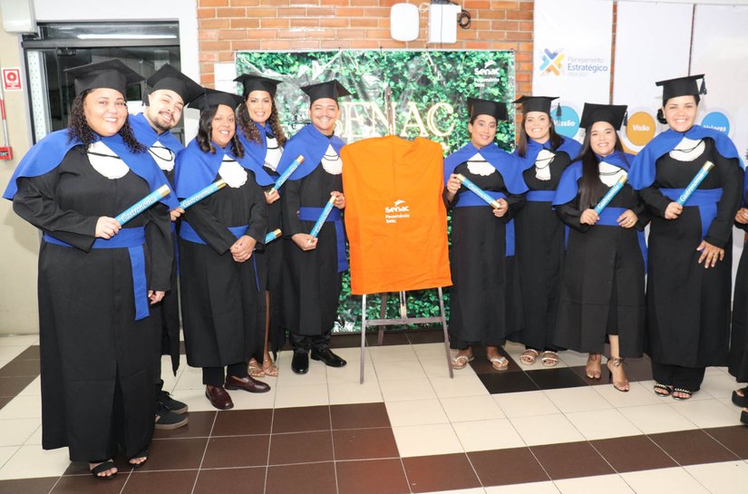 No mercado! Técnicos em Gastronomia comemoram conclusão de curso em solenidade promovida pelo Senac Alagoas