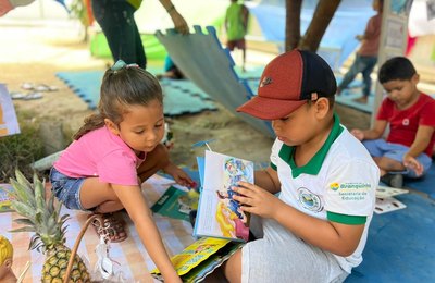 Alunos de Branquinha participam de projetos de literatura e iniciam aulas de Capoeira