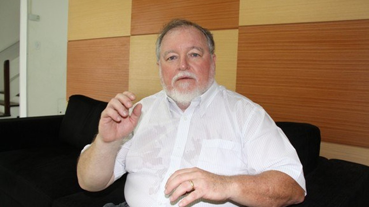 Climatologista Luiz Carlos Molion alerta criadores sobre previsão para 2015