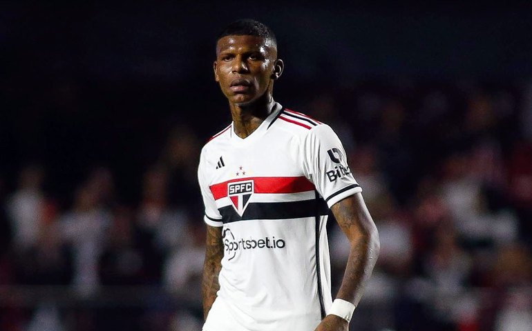 São Paulo domina o Palmeiras, vence com golaço de Rafinha e tem vantagem na Copa do Brasil