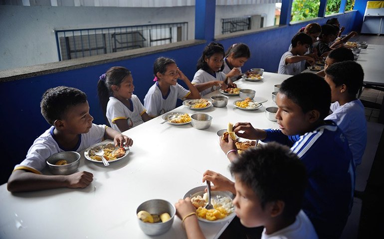 Projeto propõe oferta de merenda escolar também nas férias