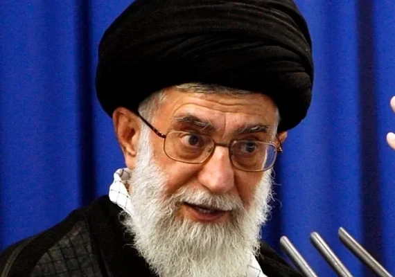 Sobre ataques dos EUA, assessor de Khamenei diz que 'jogo não acabou'