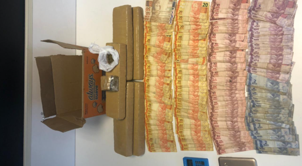Mulher é presa com cerca de 15 mil reais em drogas no município de Itabaiana