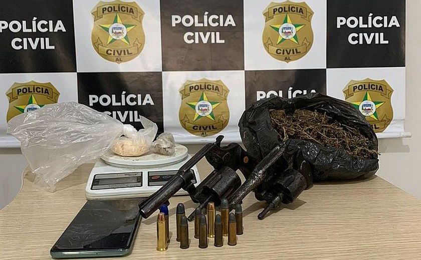 PC prende jovem com drogas, arma e munição em casa, no Pilar