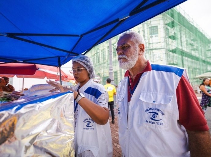 Vigilância Sanitária dá dicas para consumir alimentos e bebidas de qualidade no Carnaval