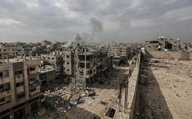 Veja as consequências do ataque israelense contra campo de refugiados de Bureij, em Gaza