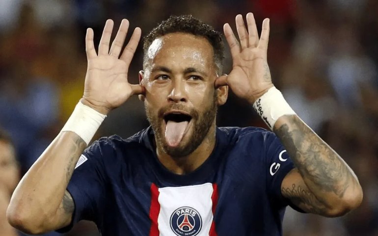Com 2 gols de Neymar, PSG goleia Montpellier na segunda rodada do Francês