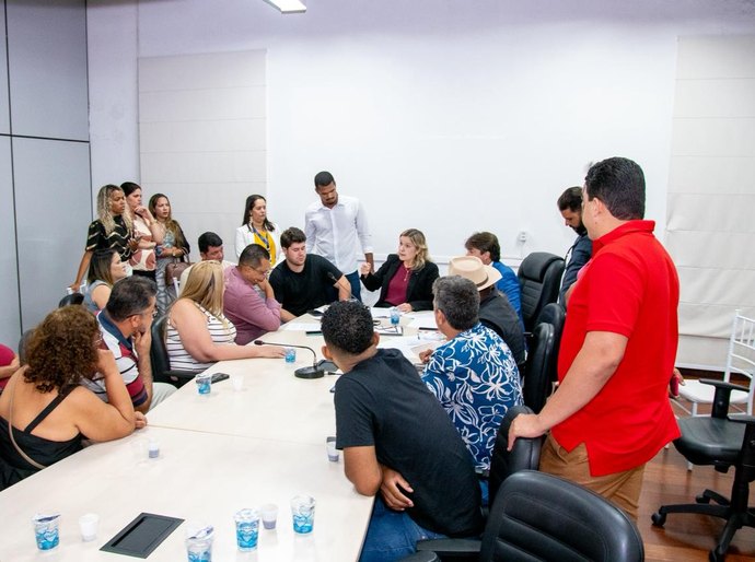 Parlamentares recebem atualizações sobre obras do Novo Mercado da Produção