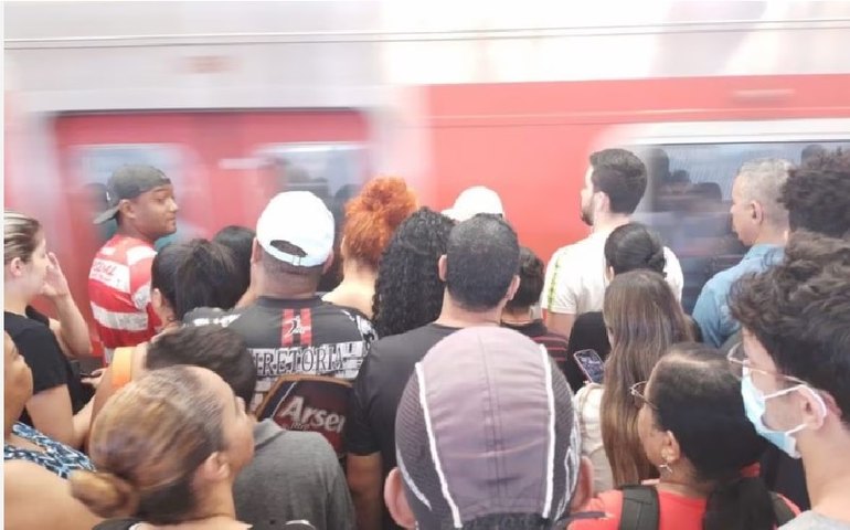 Com greve do Metrô de SP, passageiros enfrentam superlotação de trens da CPTM