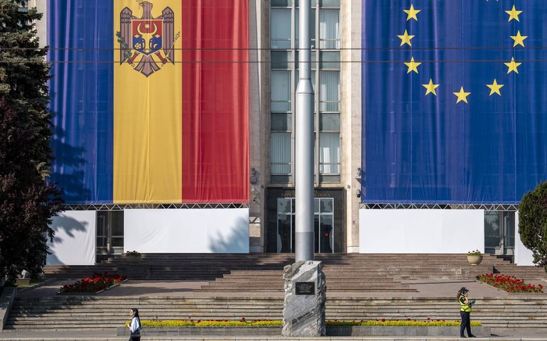 Moldávia reprime protestos ortodoxos durante marcha LGBT para agradar à UE, diz analista