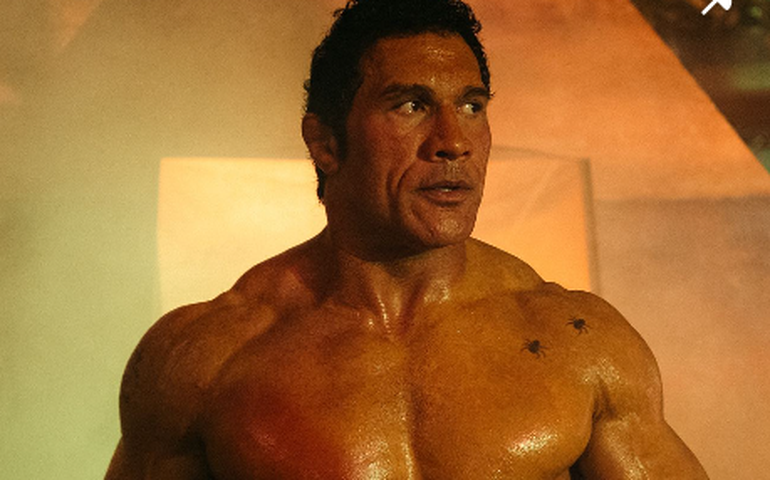 Dwayne Johnson enfrenta seus medos no filme Coração de Lutador
