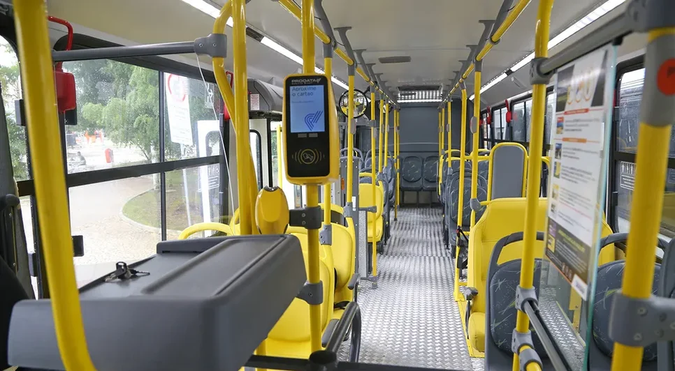 Mais de noventa ônibus do transporte coletivo da Grande Aracaju estão paralisados; confira linhas afetadas