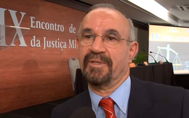 Quem é o novo advogado de Cid, que criticou prisão 'ilegal' de Lula e 'asseclas de Bolsonaro' pelo 8 de janeiro