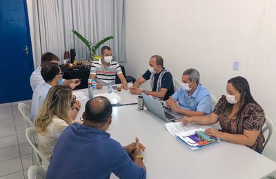 Prefeito Nicolas Pereira recebe Projeto de Lei sobre o pagamento dos precatórios do FUNDEF