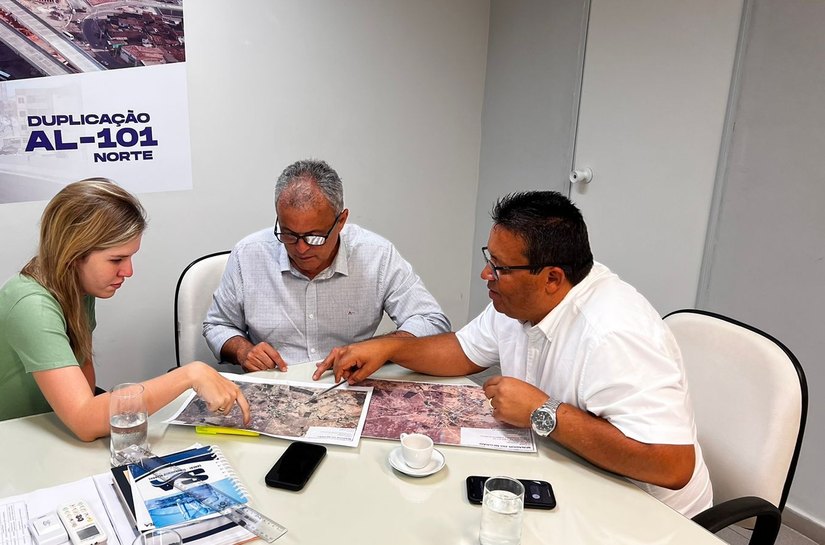 Deputada Cibele Moura e prefeito Josias Aprígio levam demandas a secretários de Transporte e Educação de AL