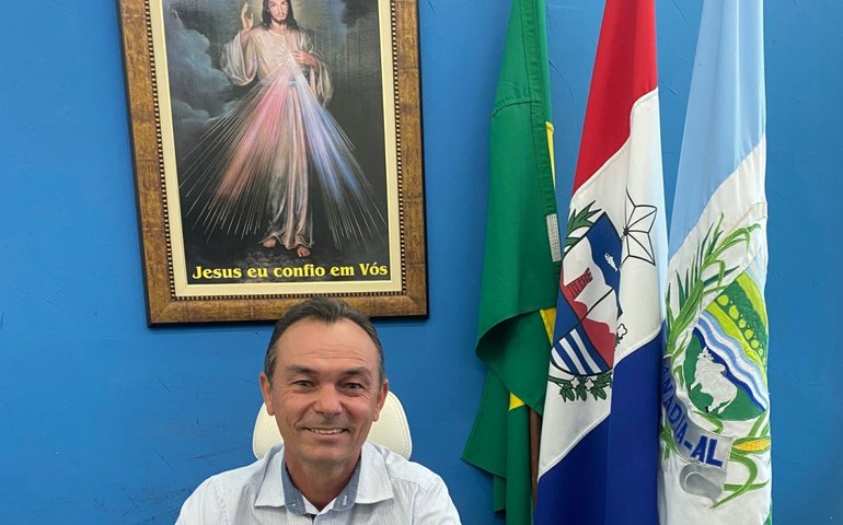 Prefeitura de Anadia antecipa 13º salário dos servidores