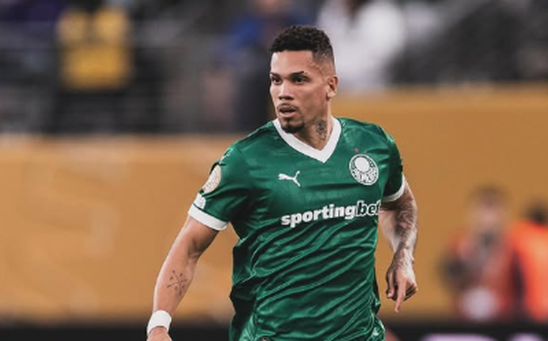 Palmeiras destrava jogo tenso com golaço de Paulinho, elimina Botafogo e avança no Mundial