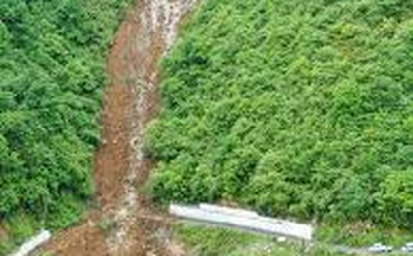 Desabamento de estrada no Sul da China deixa 19 mortos, segundo mídia estatal