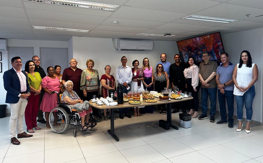 Alagoas Previdência realiza café da manhã especial para homenagear aposentados