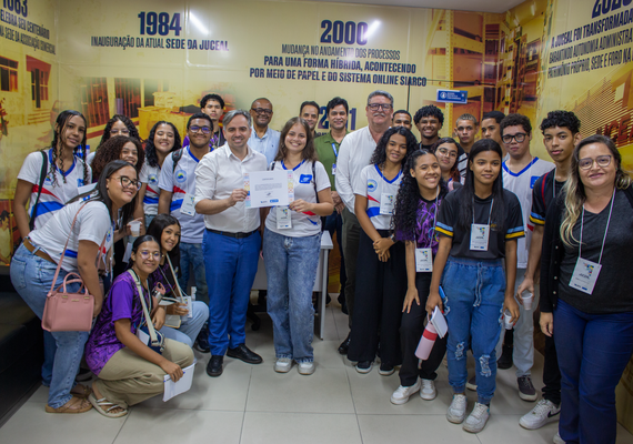 Junta Comercial inaugura espaço para capacitações e recebe estudantes do Pronatec