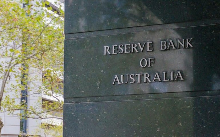 BC da Austrália deixa taxa básica de juros inalterada em 4,35%