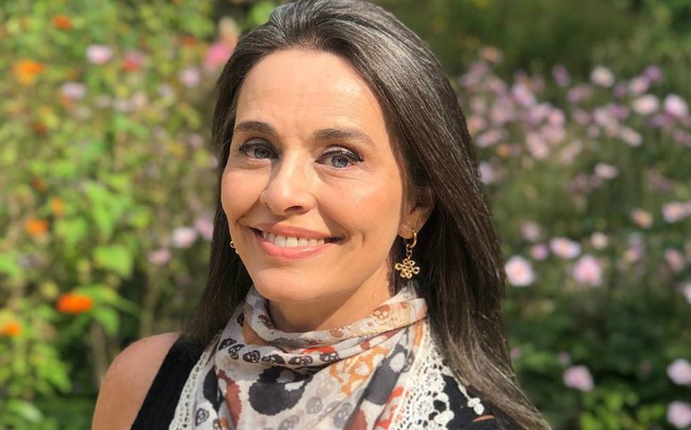 Jornalista Carla Vilhena fala sobre assédio que sofreu de músico