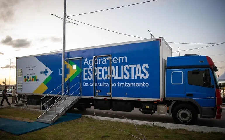 União dos Palmares recebe carreta de saúde da mulher para diagnóstico precoce de câncer