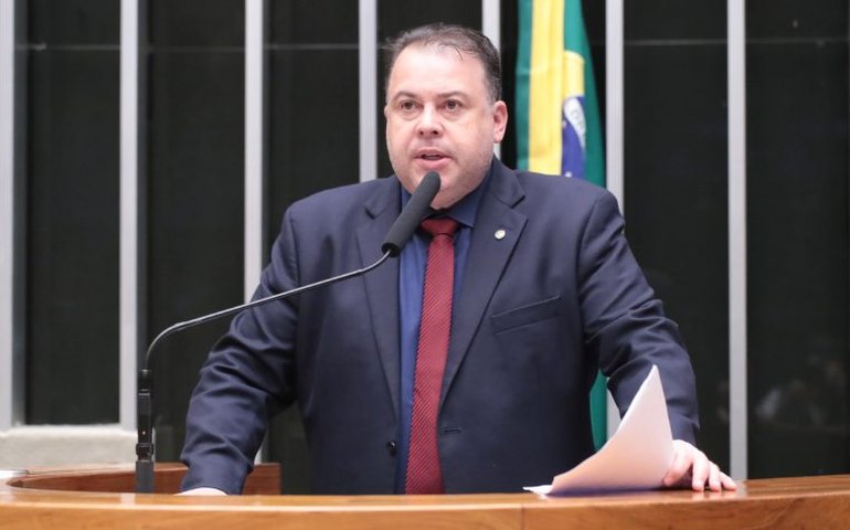 Comissão aprova projeto que obriga Ministério Público a considerar provas para acusação e defesa