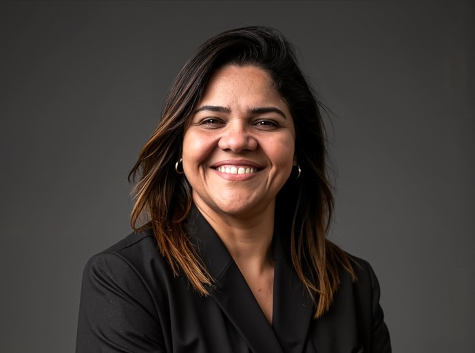 Cris Magalhães consolida trajetória marcada por inovação, recomeços e estratégia no mercado digital e empreendedor