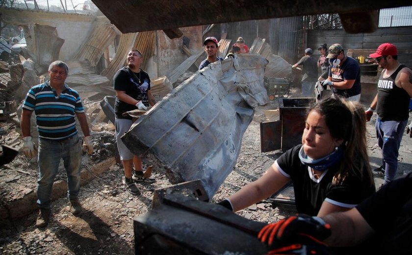Israel usa bombardeios em Rafah para resgatar 2 reféns; ataques deixaram dezenas de mortos