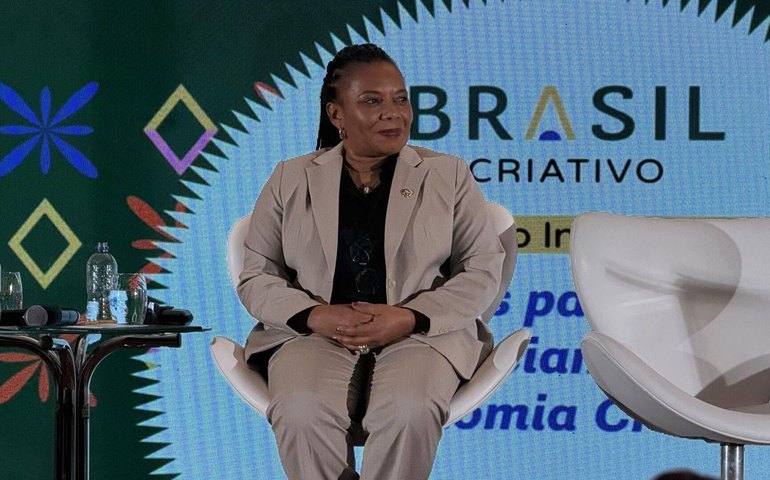 Margareth Menezes defende economia criativa como estratégia para o desenvolvimento do país