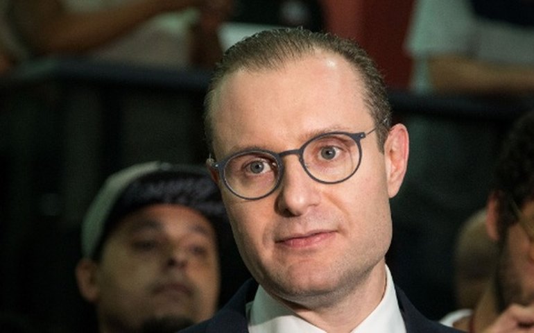 Zanin diz que bloqueio de bens é &#8216;mirabolante&#8217; e busca enfraquecê-lo na Lava Jato