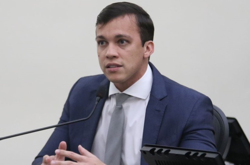 Projeto da ALE assegura emissão de RG usando o sistema de leitura em braile
