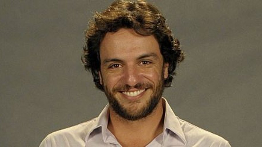 Rodrigo Lombardi diz que comparações com Francisco Cuoco são inevitáveis