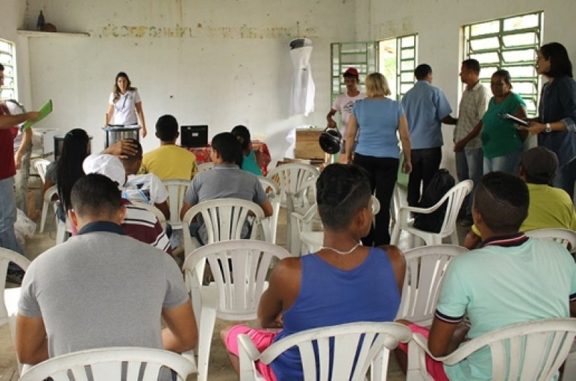 Jovens do município de Branquinha recebem capacitação em apicultura