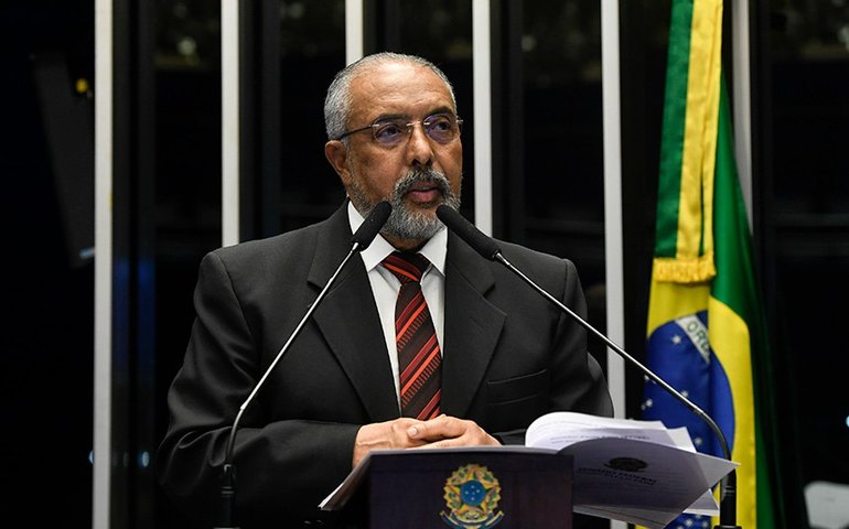 Paim apoia parceria Brasil e Estados Unidos em defesa dos direitos trabalhistas