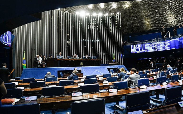 Inclusão de deficientes no ensino regular divide opiniões em debate na CAS e CE