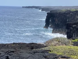 Famoso arco marinho no Havaí desabou, levando o Serviço Nacional de Parques a emitir alertas sobre a instabilidade das falésias.