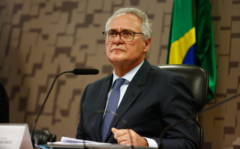 Renan Calheiros homenageia Graciliano Ramos, que hoje completaria 133 anos