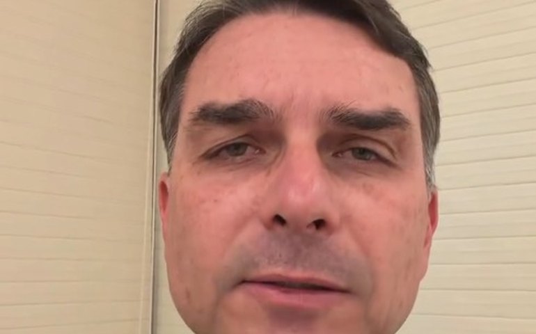 Flávio Bolsonaro diz que encontro com empresários buscou mostrar viabilidade de candidatura
