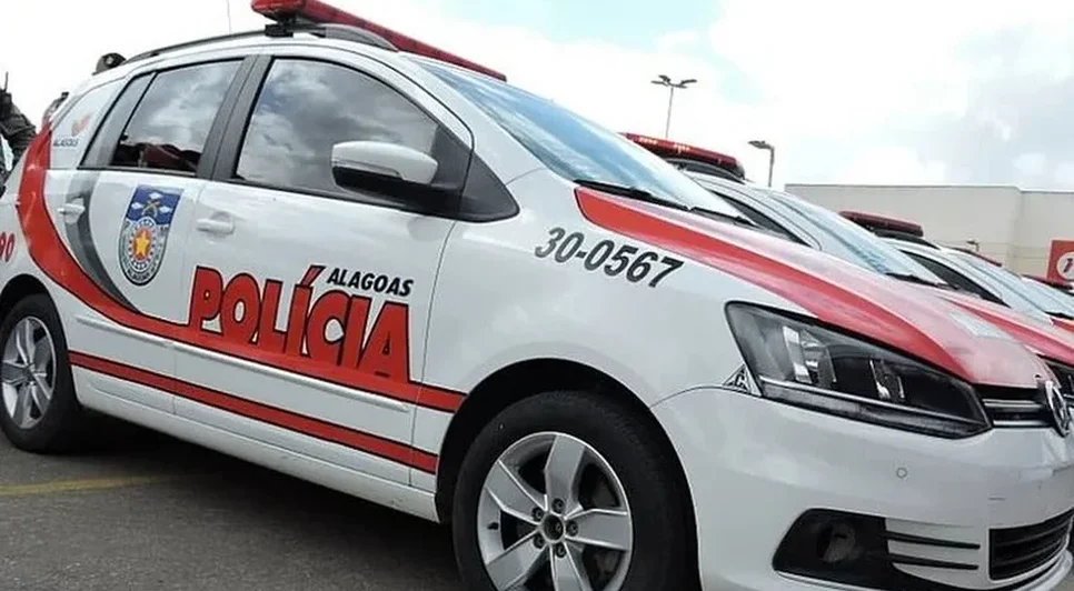 Anuário Brasileiro de Segurança Pública 2026 mostra que Alagoas mantém avanços na redução da violência letal, mas enfrenta crescimento de indicadores ligados à violência contra a mulher e aos golpes eletrônicos. - Foto: Ascom SSP/AL