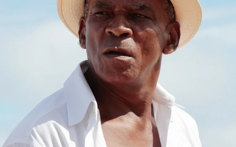 Antônio Pitanga é homenageado em gala do Globo de Ouro no Rio: 'Cinema foi meu passaporte para virar cidadão'