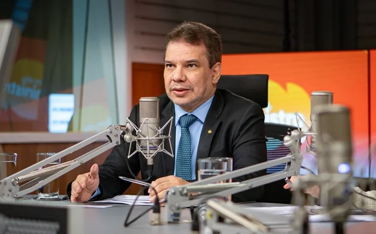 “Vamos emudecer a comunicação do crime organizado”, diz Wellington Lima sobre 138 presídios que terão padrão de segurança máxima