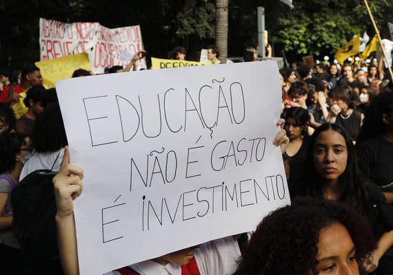 Dossiê mostra falta de direitos básicos para pós-graduandos no Brasil