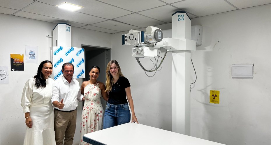 Cibele Moura destina recursos para novo aparelho de raio-X em hospital de Capela