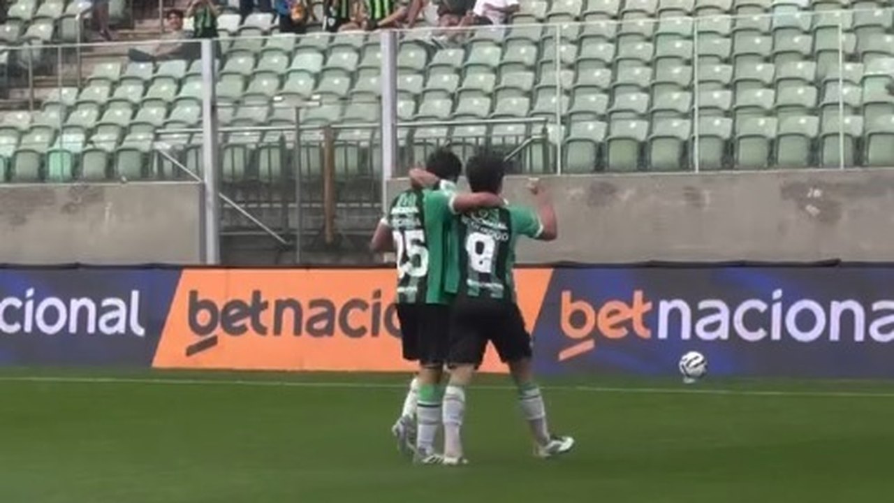 América-MG supera Ponte Preta e respira na Série B