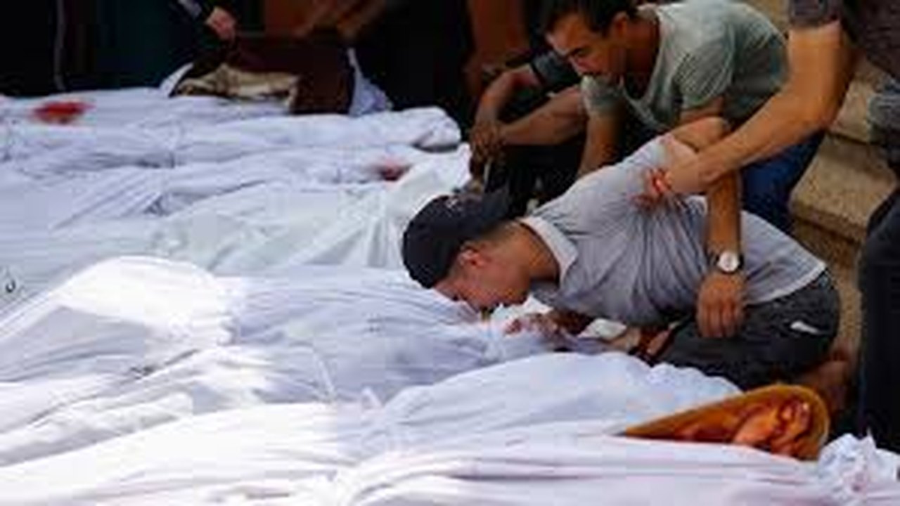 'Vítimas ocultas': idosos palestinos são 7% do total de mortos na guerra em Gaza, diz ONG
