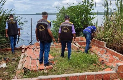 Convívio Social inicia retirada de construções irregulares em área de preservação ambiental