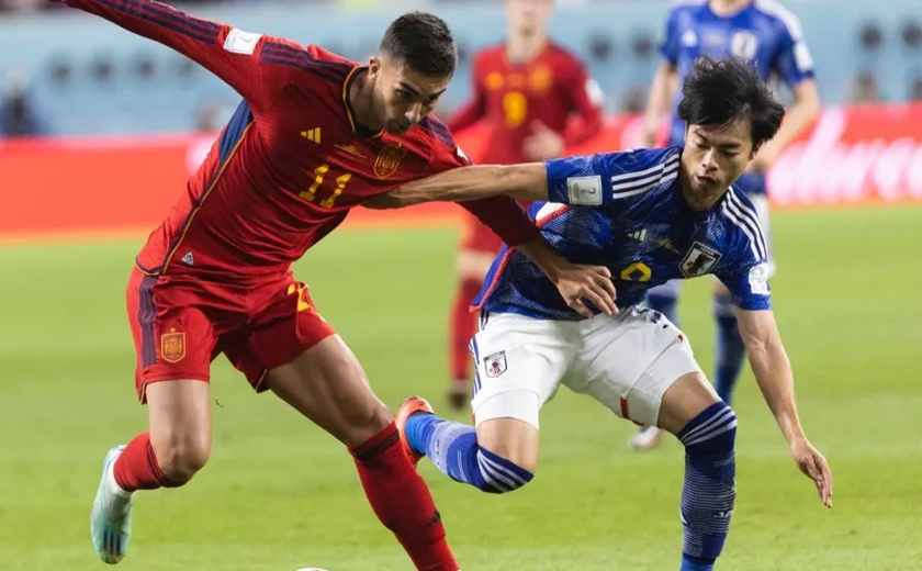 Japão vence Espanha e ambas seleções se classificam para as oitavas da Copa